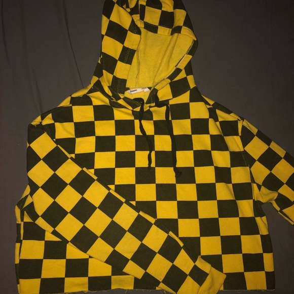 yellow and black checkered crop top - Picture 2 of 3